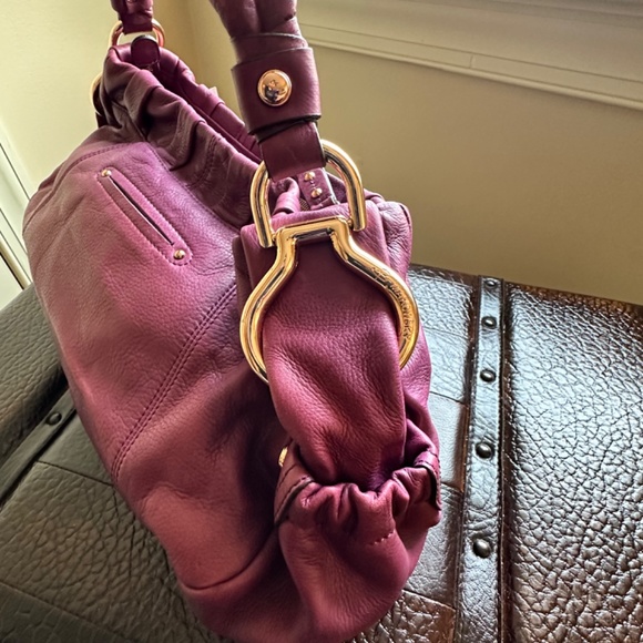 B Makowsky Purple Leather Purse w/ Gold Hardware- NWT - Picture 3 of 6